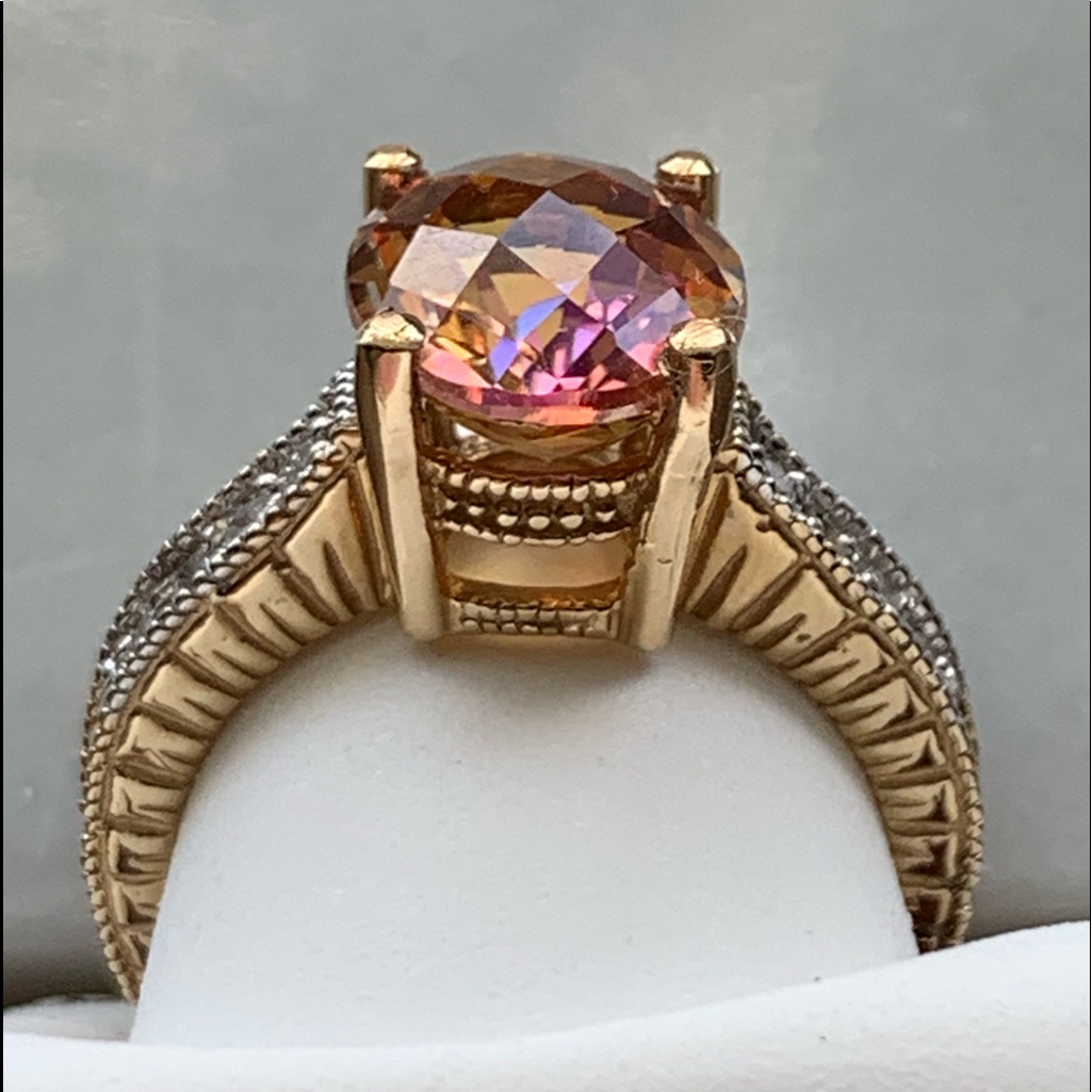 New 14ktt Oval Twilight Checker Board Topaz Ring